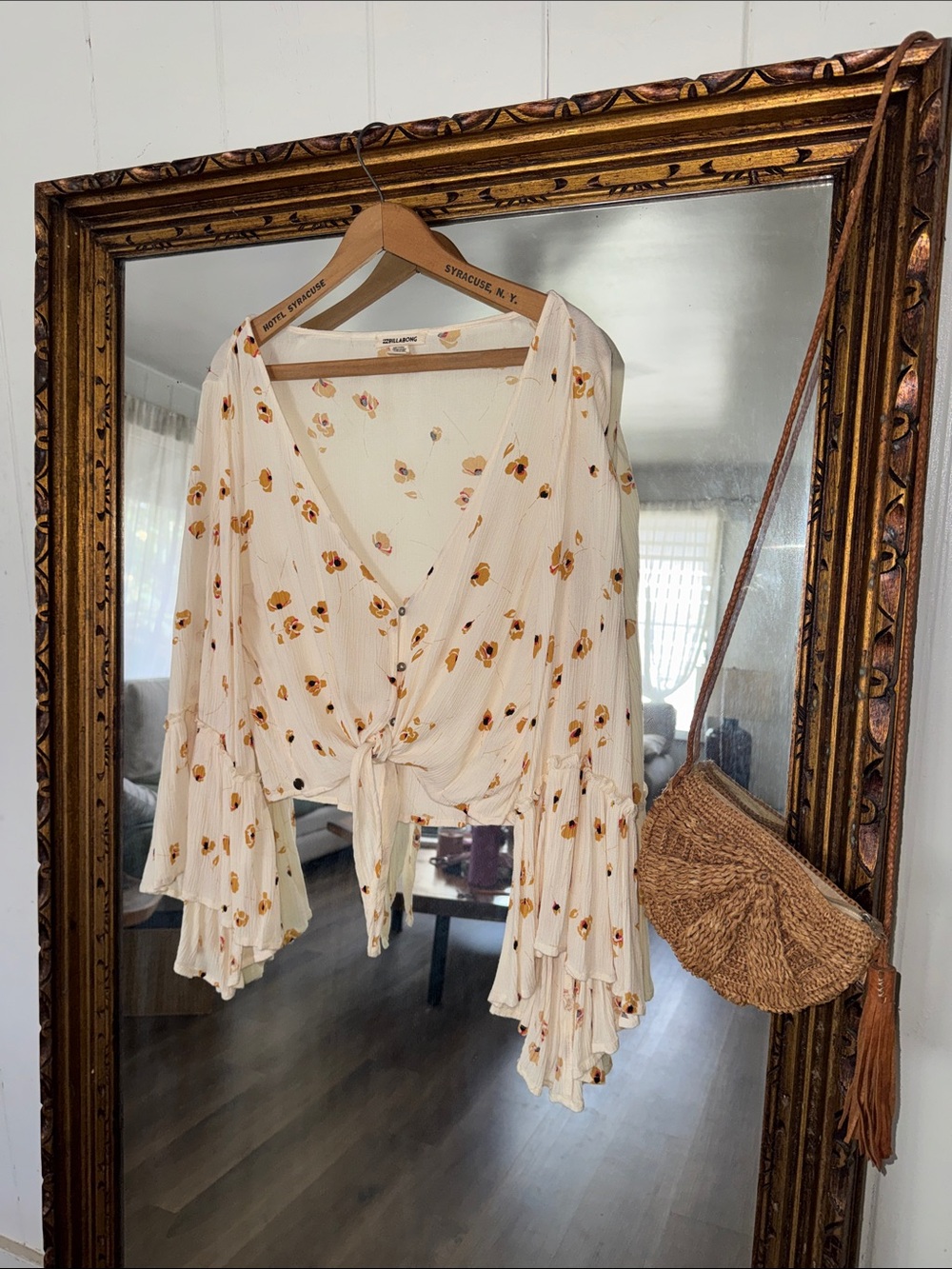 Crop tie bell sleeve top
